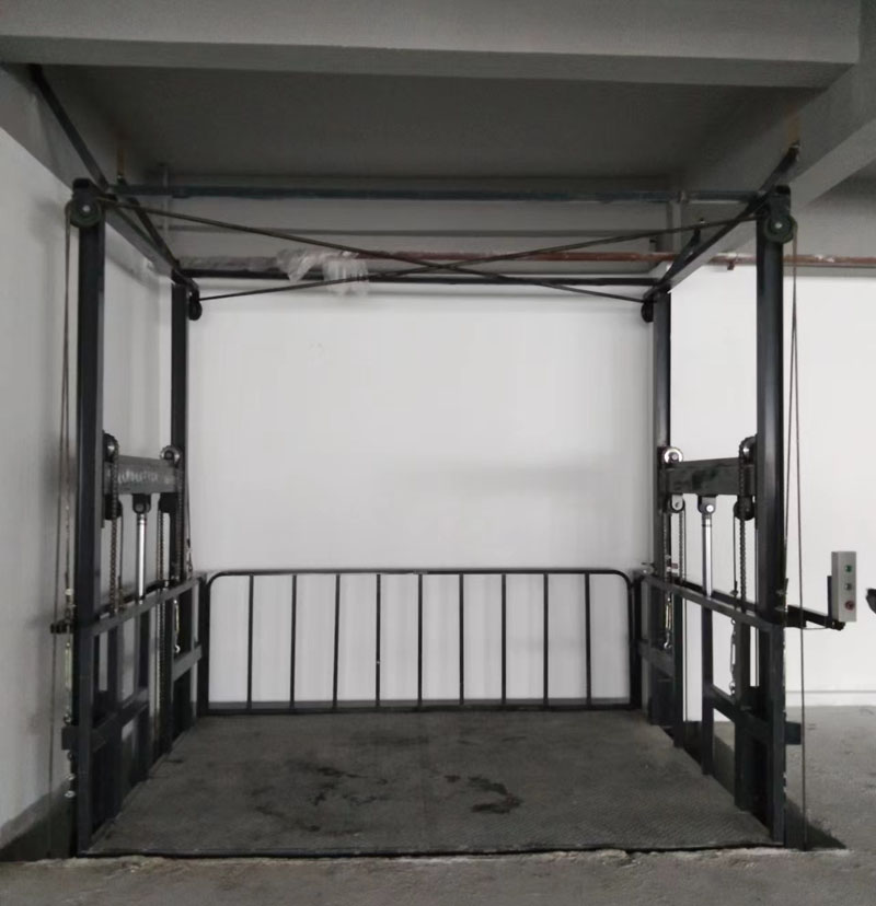 長春導(dǎo)軌式升降機