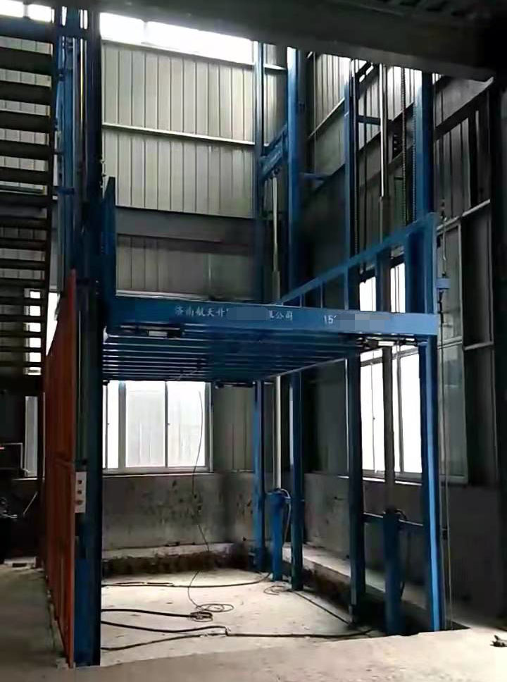 壽光5噸導(dǎo)軌式升降機