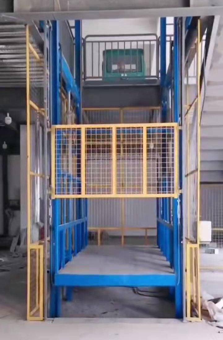 青島1噸導軌式升降平臺